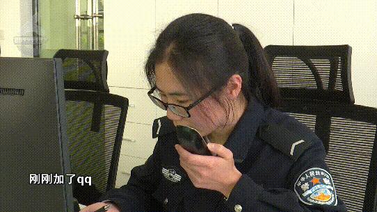 DƬ